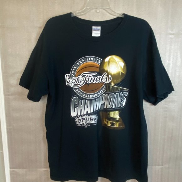 Gildan Other - Men's 2014 NBA Finals Spurs Champions t-shirt